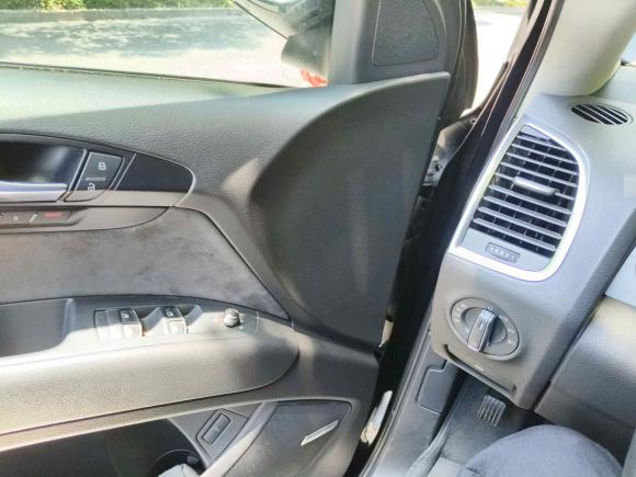 [上海·沪L] 二手奥迪奥迪Q72011款 3.0 TFSI 技术型(200kW)