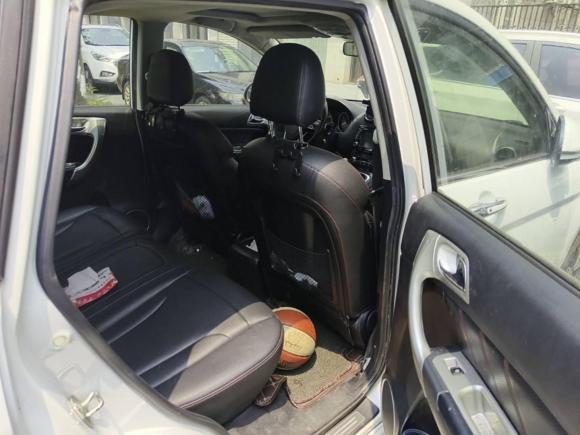 [苏州·苏E] 二手哈弗哈弗H62015款 升级版 1.5T 手动两驱精英型