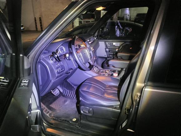 [广州·粤A] 二手路虎发现2015款 3.0 SC V6 SE