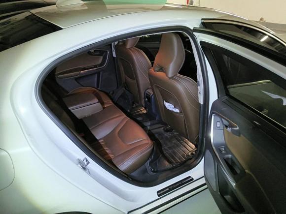 [上海·沪H] 二手沃尔沃沃尔沃S60新能源2015款 S60L E驱混动 T6智驭版