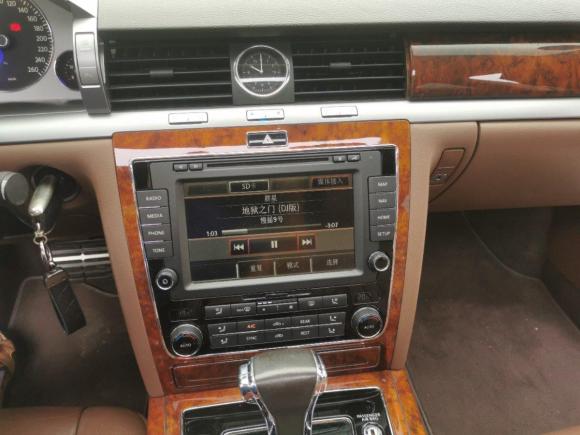 [南通·苏F] 二手大众辉腾2014款 3.0L 商务型