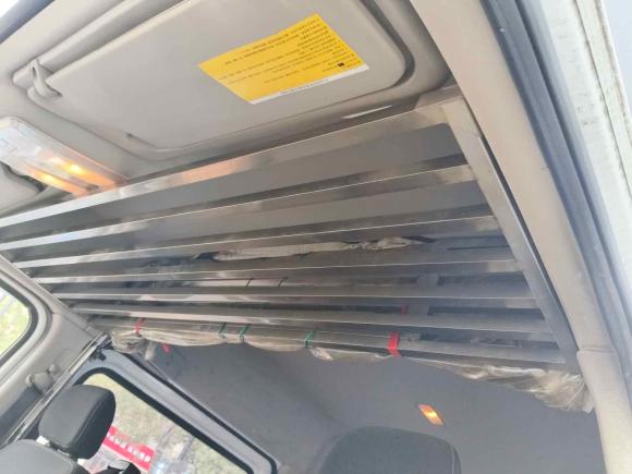 [杭州·浙A] 二手上汽大通MAXUS新途V802023款 2.0T 手动经典傲运通长轴中顶6/7/8/9座