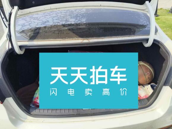 [南昌·赣A] 二手起亚起亚K42014款 1.8L 自动DLX