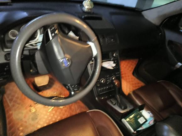 [济南·鲁A] 二手沃尔沃沃尔沃XC902012款 改款 2.5T 行政版