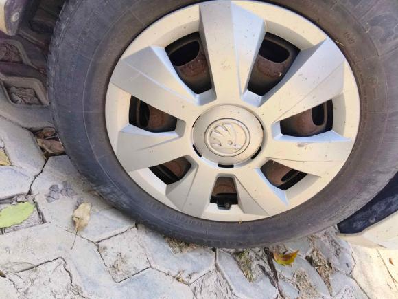 [上海·沪C] 二手斯柯达晶锐2015款 1.4L 手动前行版