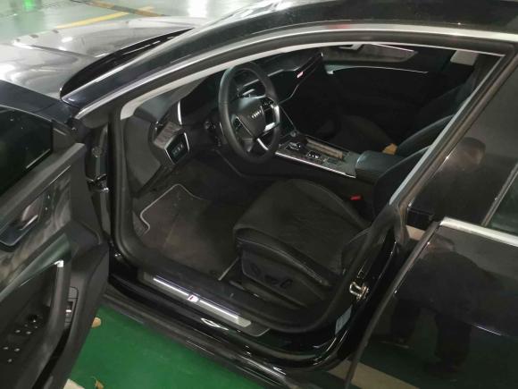 [上海·沪C] 二手奥迪奥迪A7L2022款 45 TFSI quattro S-line 见远型流晶套装