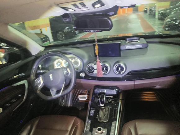 [上海·湘K] 二手魏牌魏牌 VV72017款 2.0T 旗舰型