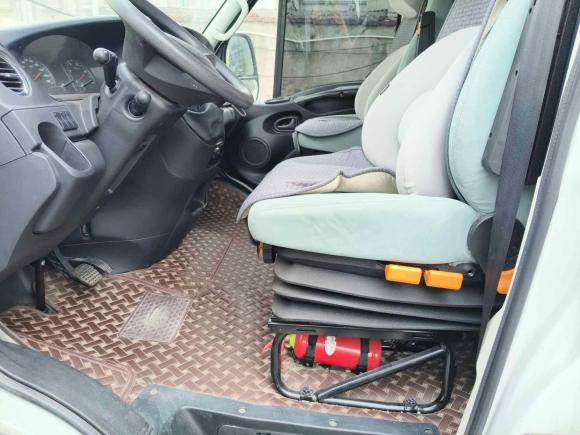 [南京·苏A] 二手依维柯依维柯欧胜2021款 3.0T 自动运瑞短轴高顶手动门F1C