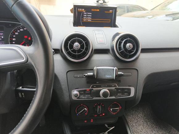 [上海·沪B] 二手奥迪奥迪A12016款 30 TFSI Sportback Design风尚版