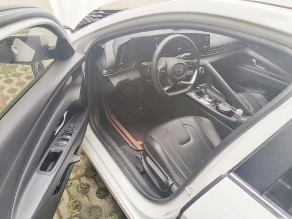 [武汉·鄂A] 二手现代伊兰特2021款 1.5L CVT GLX精英版