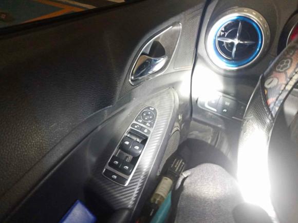 [南京·苏A] 二手比亚迪元新能源2018款 EV360 智联炫酷型