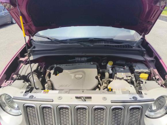[南京·苏A] 二手Jeep自由侠2018款 互联大屏版 180T 自动智能版