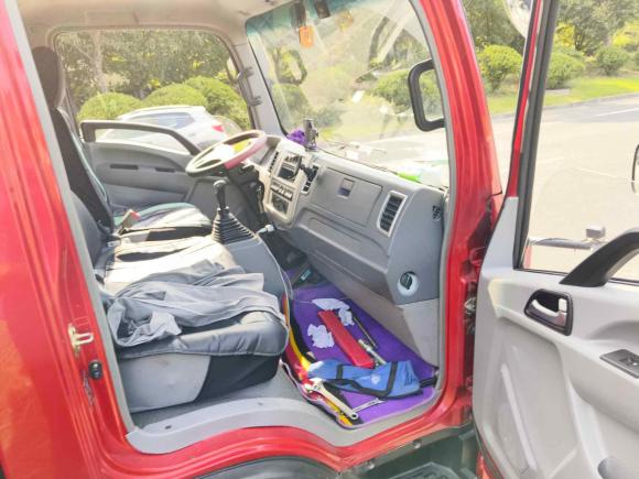 [南通·苏F] 二手中国重汽VGVVGV U702020款 1.5T 手动舒适版 5座