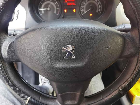 [义乌·浙G] 二手标致标致3012014款 1.6L 手动舒适版