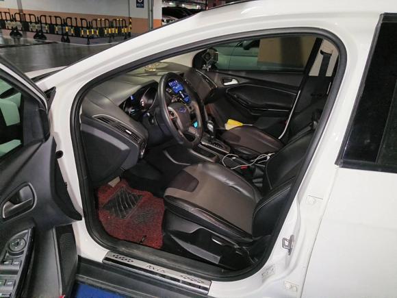 [成都·川A] 二手福特福克斯2012款 三厢 1.6L 自动风尚型