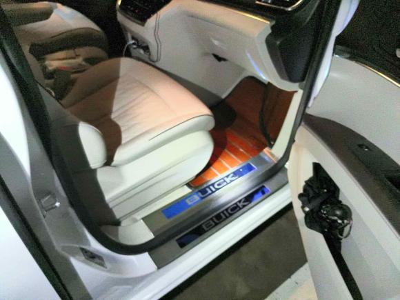 [上海·沪A] 二手别克别克GL82022款 陆上公务舱 652T 豪华型