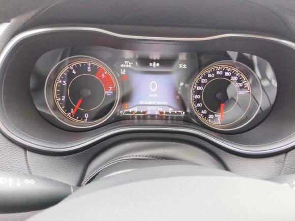 [上海·沪L] 二手Jeep自由光2019款 2.0T 四驱探享版+自动驾驶智慧包 国VI