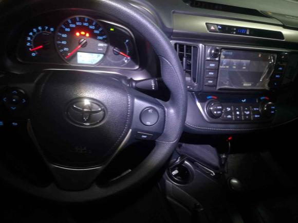 [成都·川A] 二手丰田RAV4荣放2015款 2.0L CVT两驱风尚版