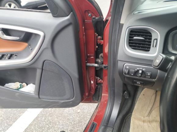 [青岛·鲁B] 二手沃尔沃沃尔沃V602014款 T5 智雅版