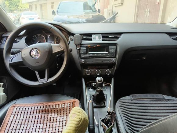 [南昌·赣A] 二手斯柯达明锐2018款 1.6L 手动标准版