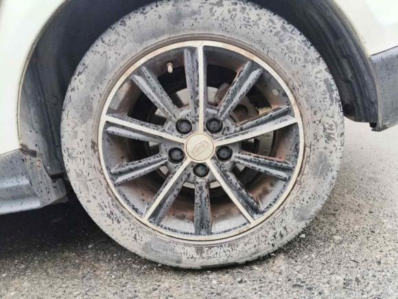 [杭州·豫R] 二手吉利汽车帝豪2017款 两厢RS百万款 1.5L 手动向上版