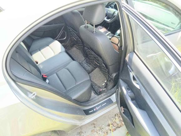 [上海·苏C] 二手吉利汽车帝豪2021款 UP 1.5L 手动豪华型