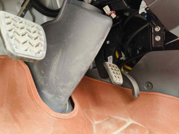 [西安·陕U] 二手福田风景G72024款 商运版 CNG 2.4L手动 长轴高顶 厢货2座