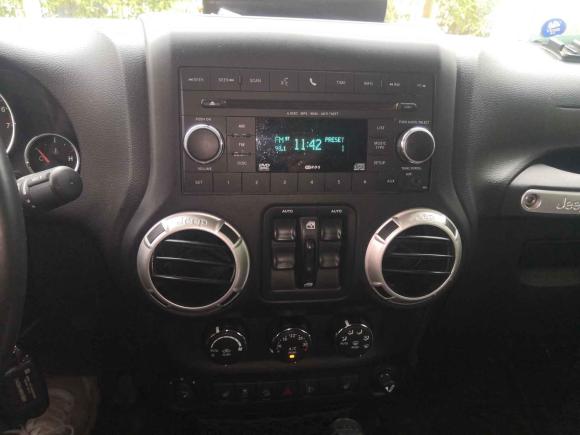 [上海·沪C] 二手Jeep牧马人2015款 3.0L Sahara 四门舒享版