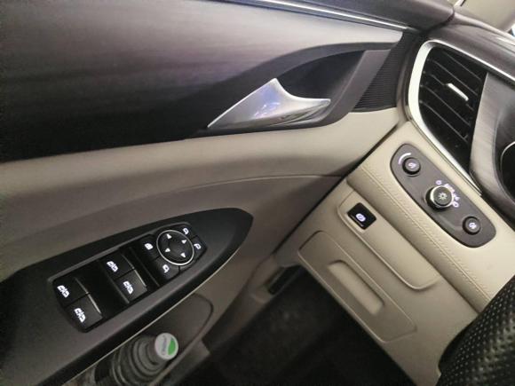 [上海·沪A] 二手别克别克GL82022款 ES陆尊 653T 舒适型