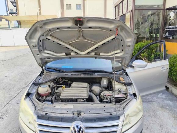 [上海·沪C] 二手大众桑塔纳2013款 1.6L 手动豪华版