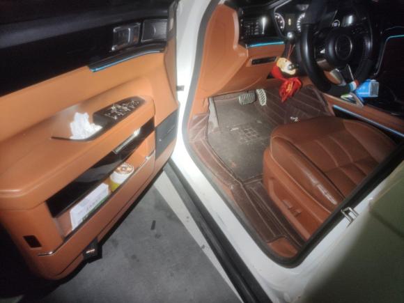 [南昌·赣A] 二手众泰众泰T7002017款 1.8T 双离合尊享型