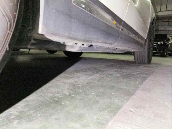 [南京·苏A] 二手奔驰奔驰EQA2022款 EQA 300 4MATIC 首发特别版