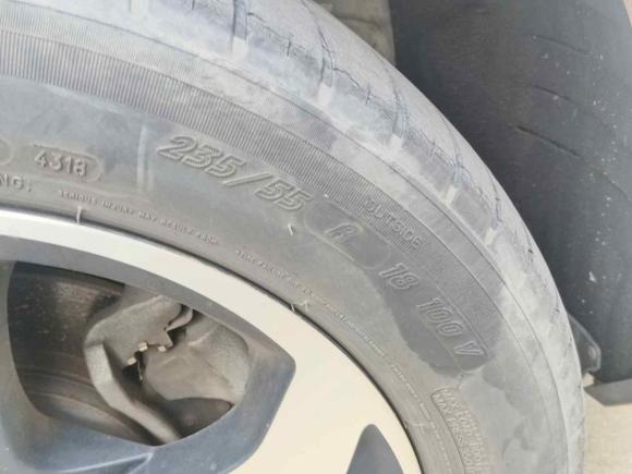 [上海·苏F] 二手比亚迪比亚迪S72015款 2.0T 自动尊贵型