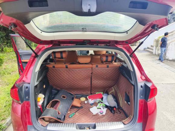 [上海·皖B] 二手奇瑞瑞虎72016款 1.5T 手动耀目版