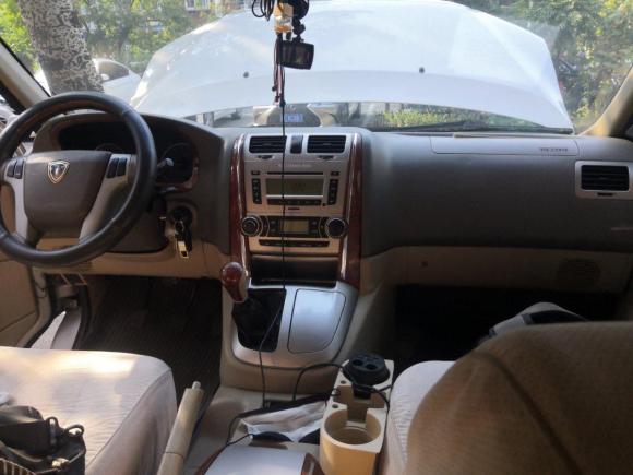 [北京·京E] 二手金杯阁瑞斯2010款 2.4L-3代 尊领豪华型长轴11座4RB2