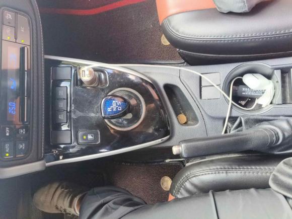 [上海·沪A] 二手丰田雷凌2017款 改款双擎 1.8H GS E-CVT精英天窗版 国V