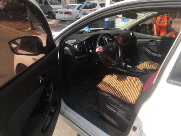 [青岛·鲁B] 二手启辰启辰T702016款 1.6L 手动睿行版