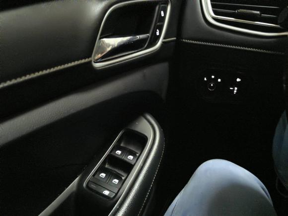 [湖州·浙E] 二手荣威荣威Ei52019款 豪华版