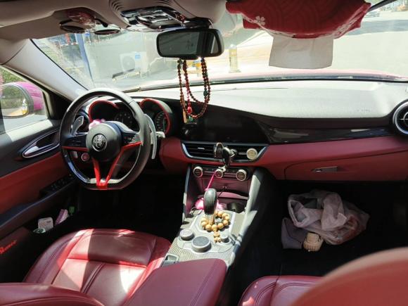 [北京·京M] 二手阿尔法·罗密欧Giulia朱丽叶2017款 2.0T 280HP 豪华版