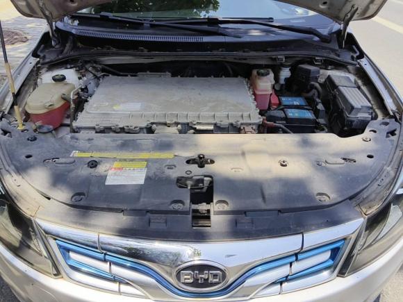 [南京·苏A] 二手比亚迪比亚迪e52016款 300 舒适型