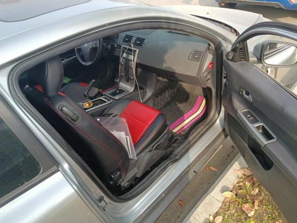 [合肥·皖A] 二手沃尔沃沃尔沃C302010款 2.0智尚版