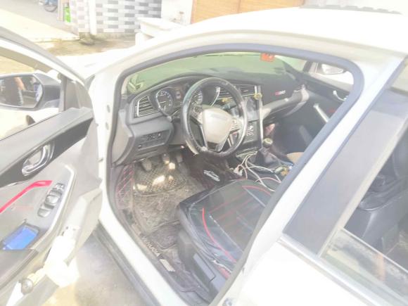 [上海·沪C] 二手启辰启辰D602018款 1.6L 手动智联精英版