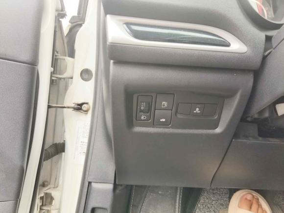 [义乌·浙G] 二手雪铁龙雪铁龙C4L2014款 1.8L 智驱版 自动劲享型