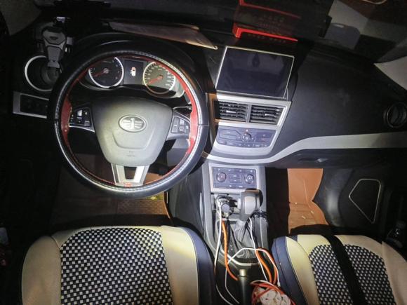 [常州·苏G] 二手奔腾奔腾X402018款 网红版 1.6L 自动互联智酷型