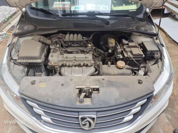 [武汉·鄂A] 二手宝骏宝骏3102016款 1.2L 手动超值型