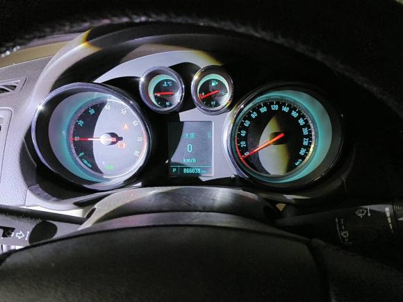 [无锡·苏B] 二手别克君威2012款 2.0L 豪华版