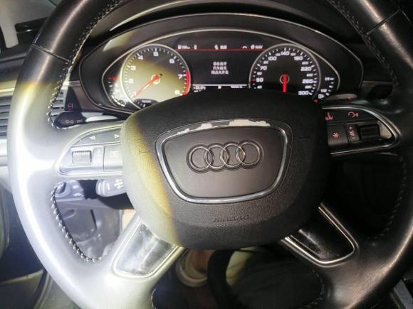 [广州·粤A] 二手奥迪奥迪A6L2018款 30周年年型 35 TFSI 时尚型