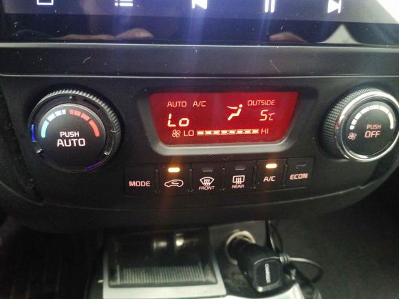 [上海·苏F] 二手起亚狮跑2013款 2.0L 自动两驱版GLS