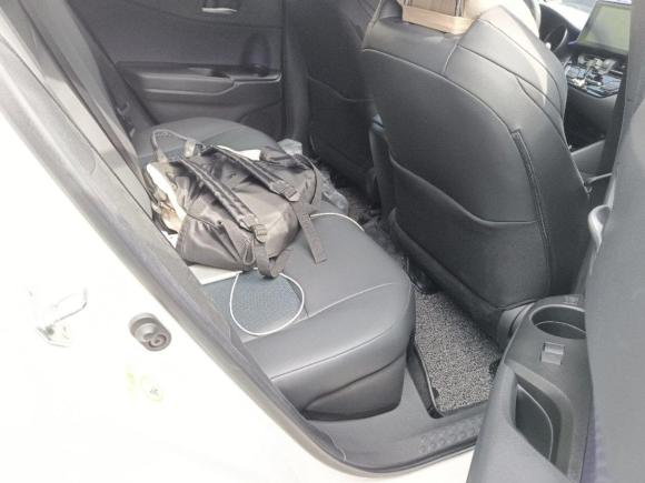 [深圳·粤B] 二手丰田丰田C-HR2020款 2.0L 领先版