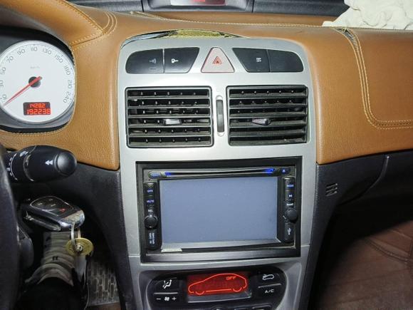 [合肥·沪C] 二手标致标致3072004款 CC 2.0